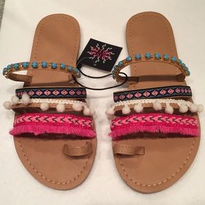 BRAND NEW Olivia Miller cute sandals